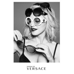 Madonna, égérie de Versace pour la collection Eyewear 2015