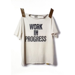 Affiche originale par Josué Thomas, visuel "WORK IN PROGRESS"