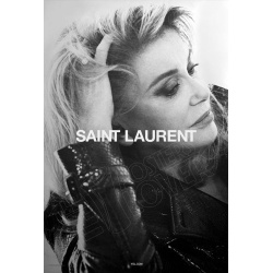 Catherine Deneuve de profil pour Yves Saint Laurent