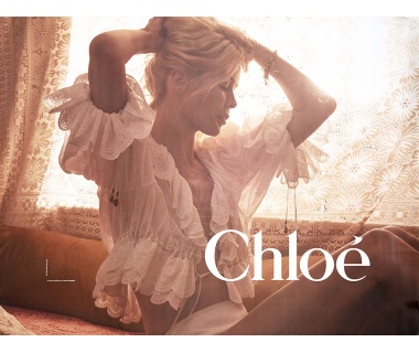 Affiche originale Claudia Schiffer pour Chloé, "Claudia assise"