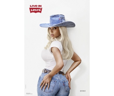 Levi’s dévoile en 2024 "LIVE IN" une nouvelle campagne d'affichage publicitaire avec Beyoncé
