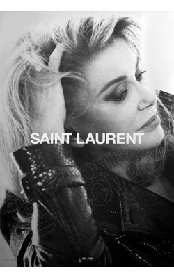 Catherine Deneuve de profil pour Yves Saint Laurent